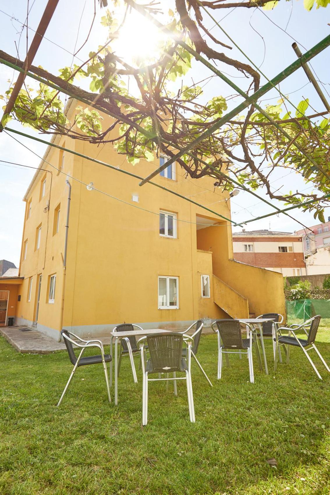 Vila Casa Con Jardin Al Lado De La Playa Viveiro Exteriér fotografie